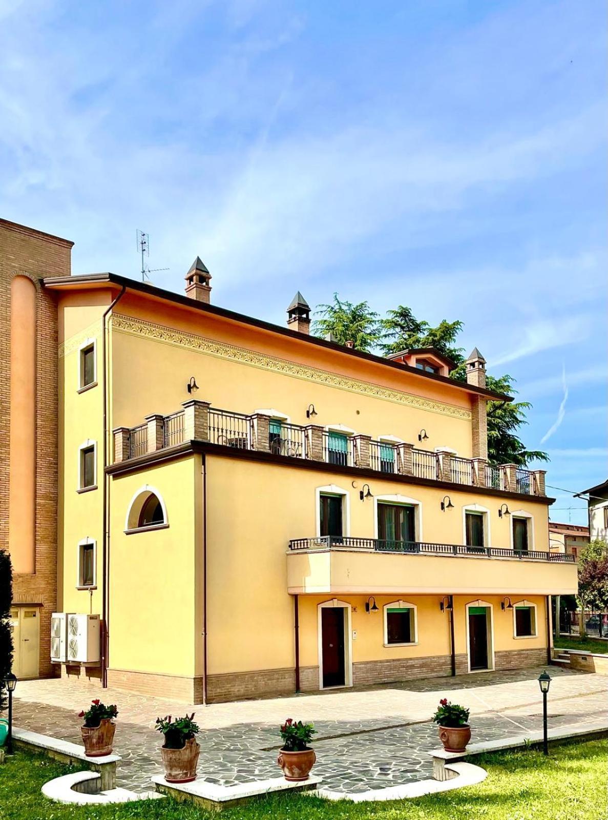 Villa Adige Luxury - M&M Holiday House ペルージャ エクステリア 写真