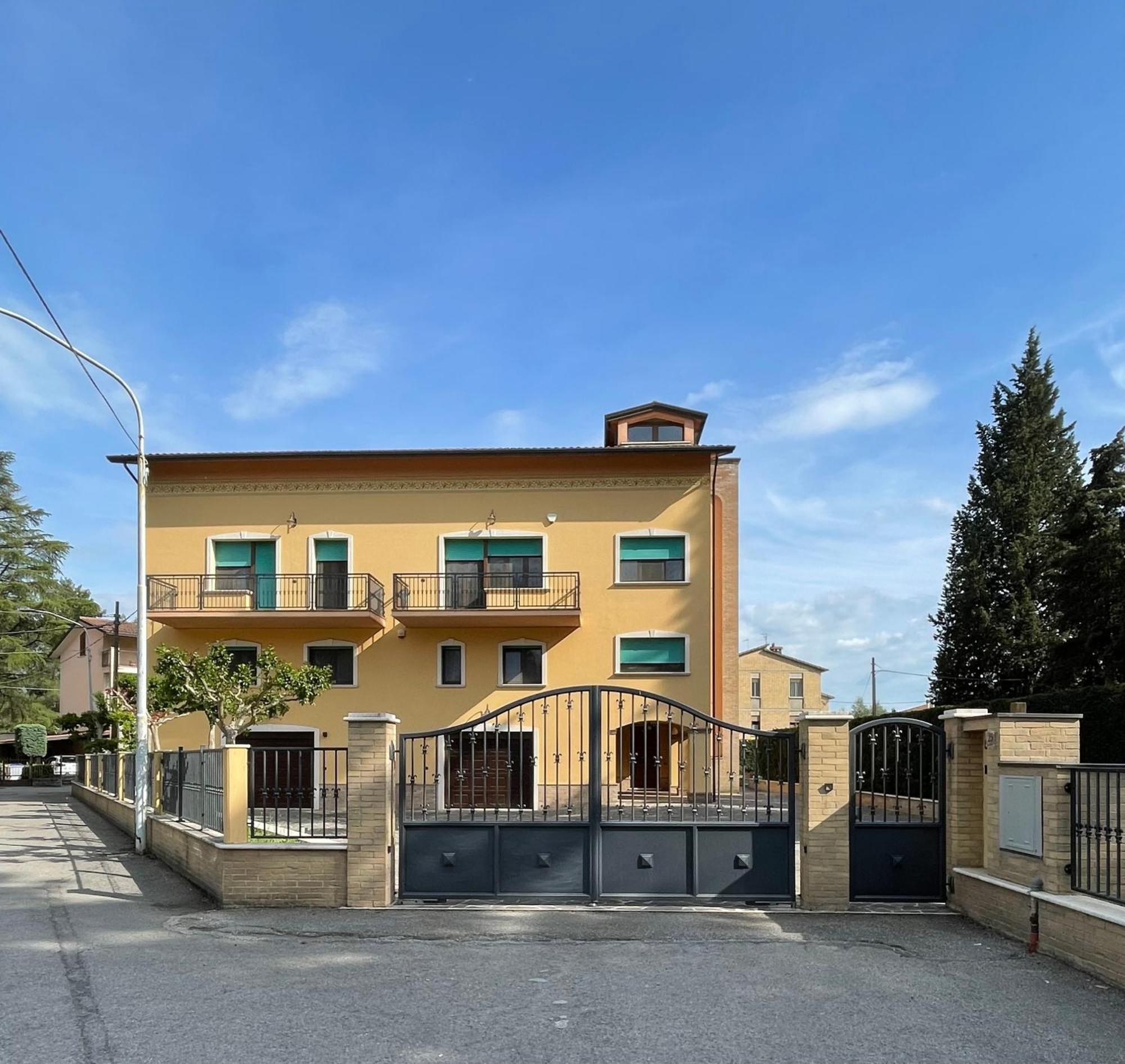 Villa Adige Luxury - M&M Holiday House ペルージャ エクステリア 写真